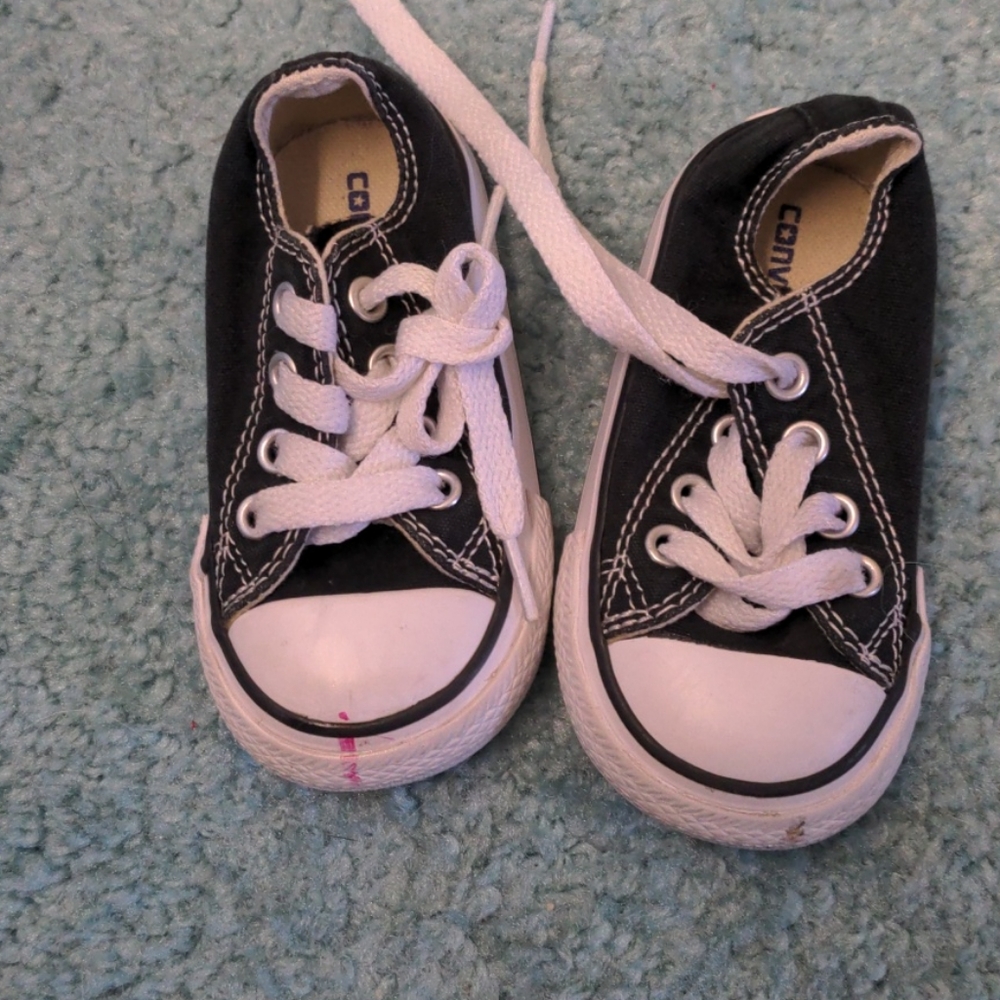 Size 4 converse